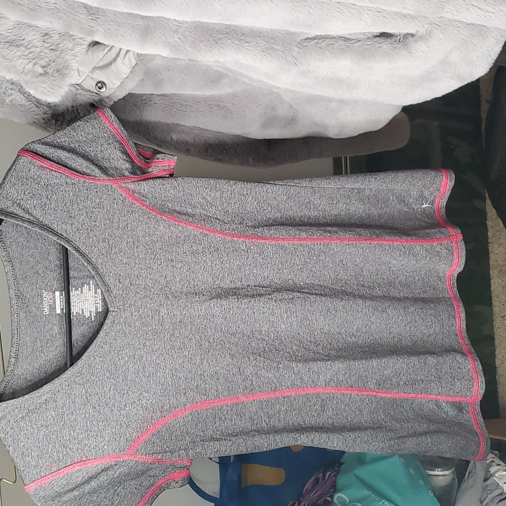 Womens Danskin shirt grey